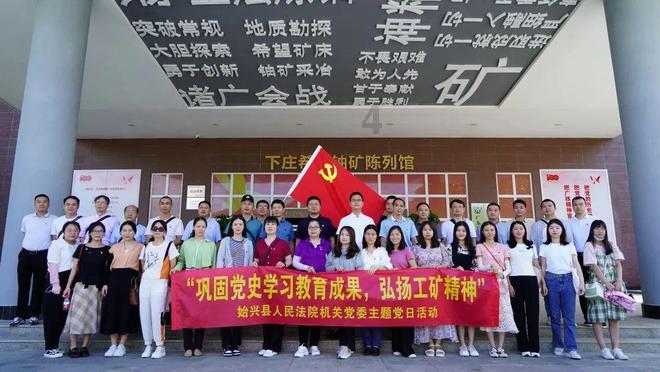 上海阿婆在草丛捡到一黑人男婴,好心收留抚养20年,现状如何?